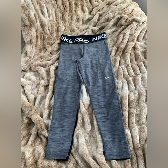 Nike Pro Spandex Pants - Picture 2 of 5